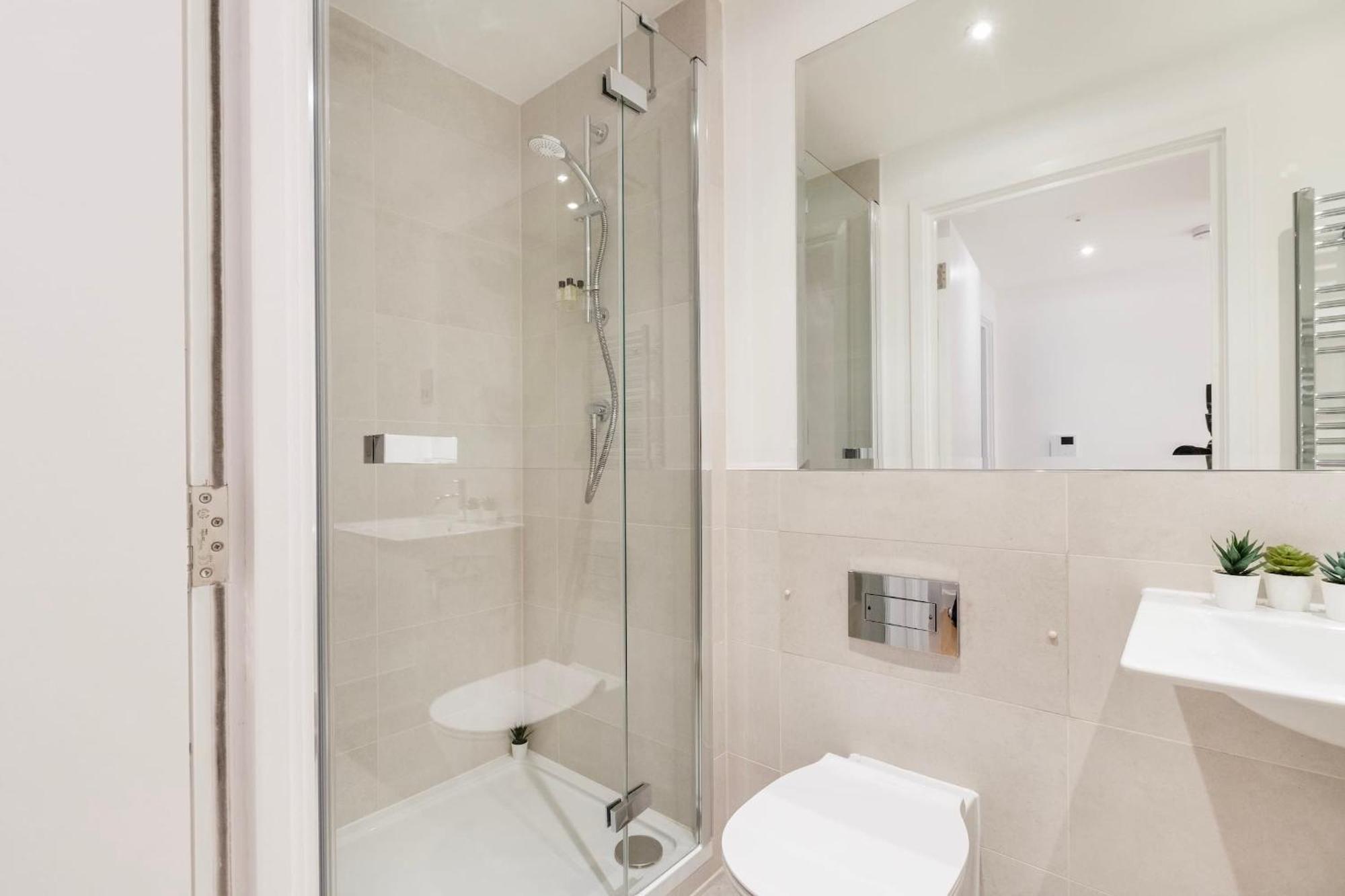 Fitzrovia & Soho - 2Br With Balcony - Cityapartmentstay Londres Exterior foto