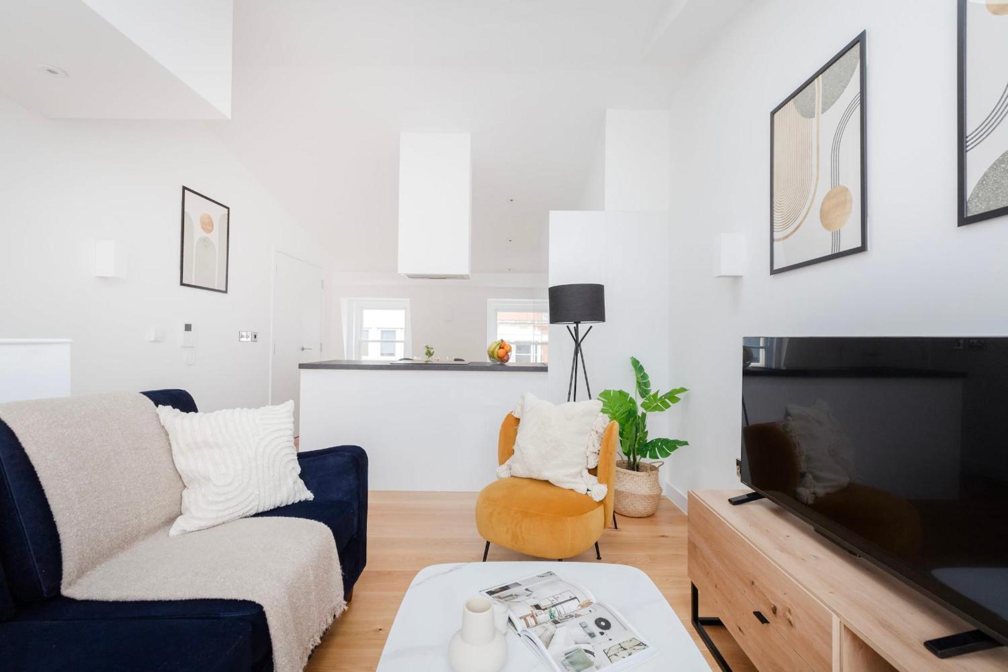 Fitzrovia & Soho - 2Br With Balcony - Cityapartmentstay Londres Exterior foto